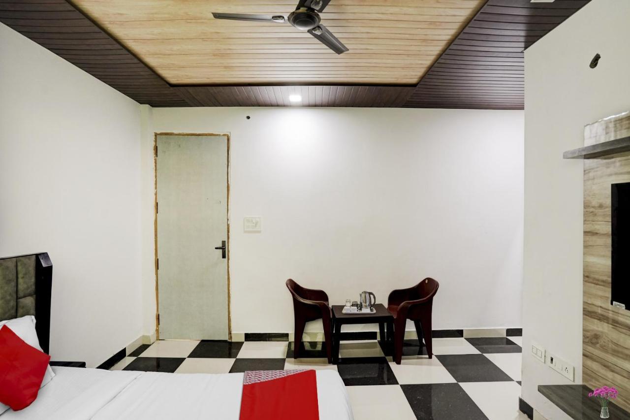 Collection O Love Garden Hotel Ghaziabad Exterior photo